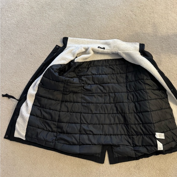 Nine wear women’s jacket size large (zipper needs to be seen back on at bottom) - Picture 2 of 3